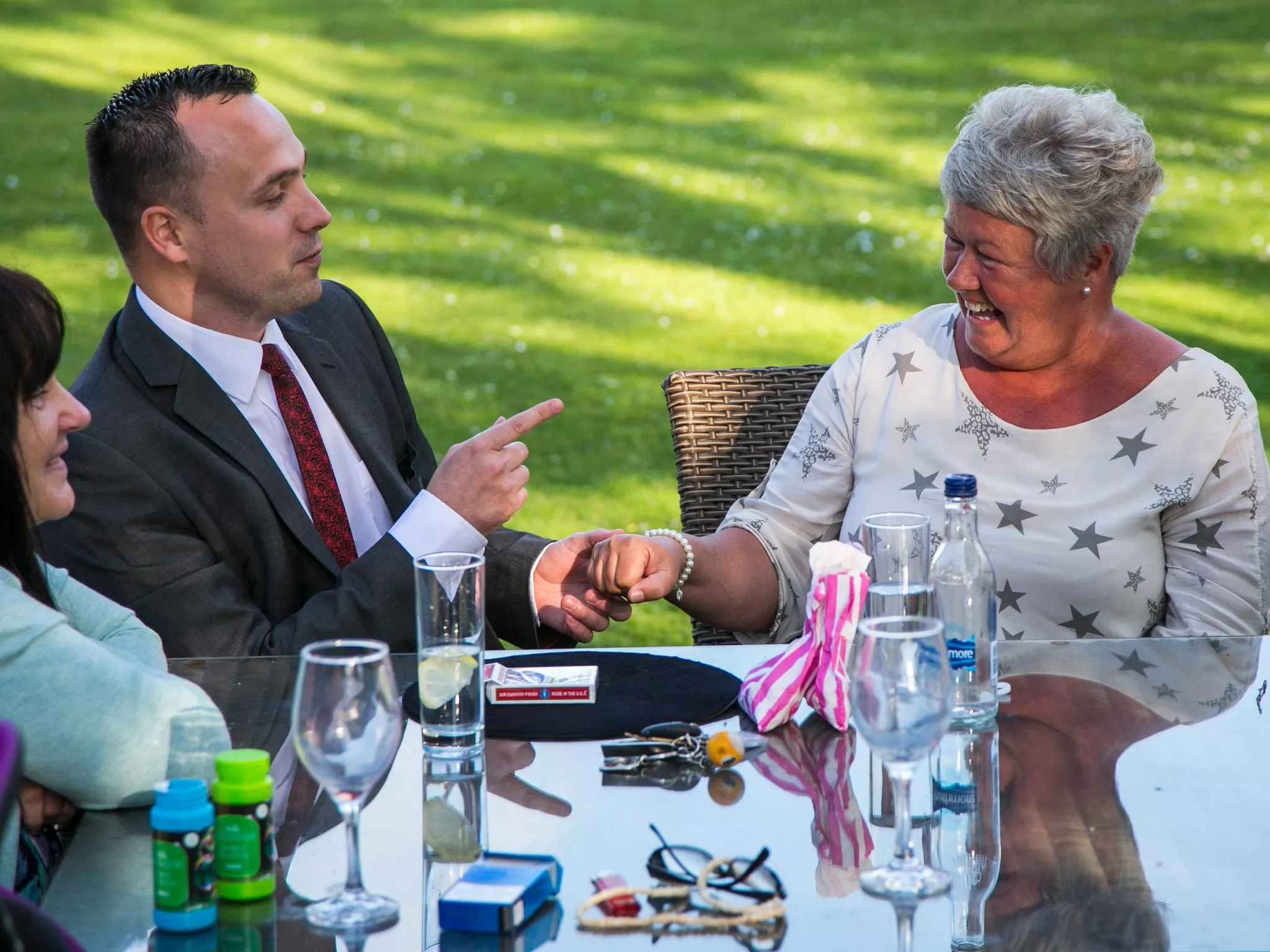 lady optizmied Hire A Magician Phil Taylor Hire A Magician UK
