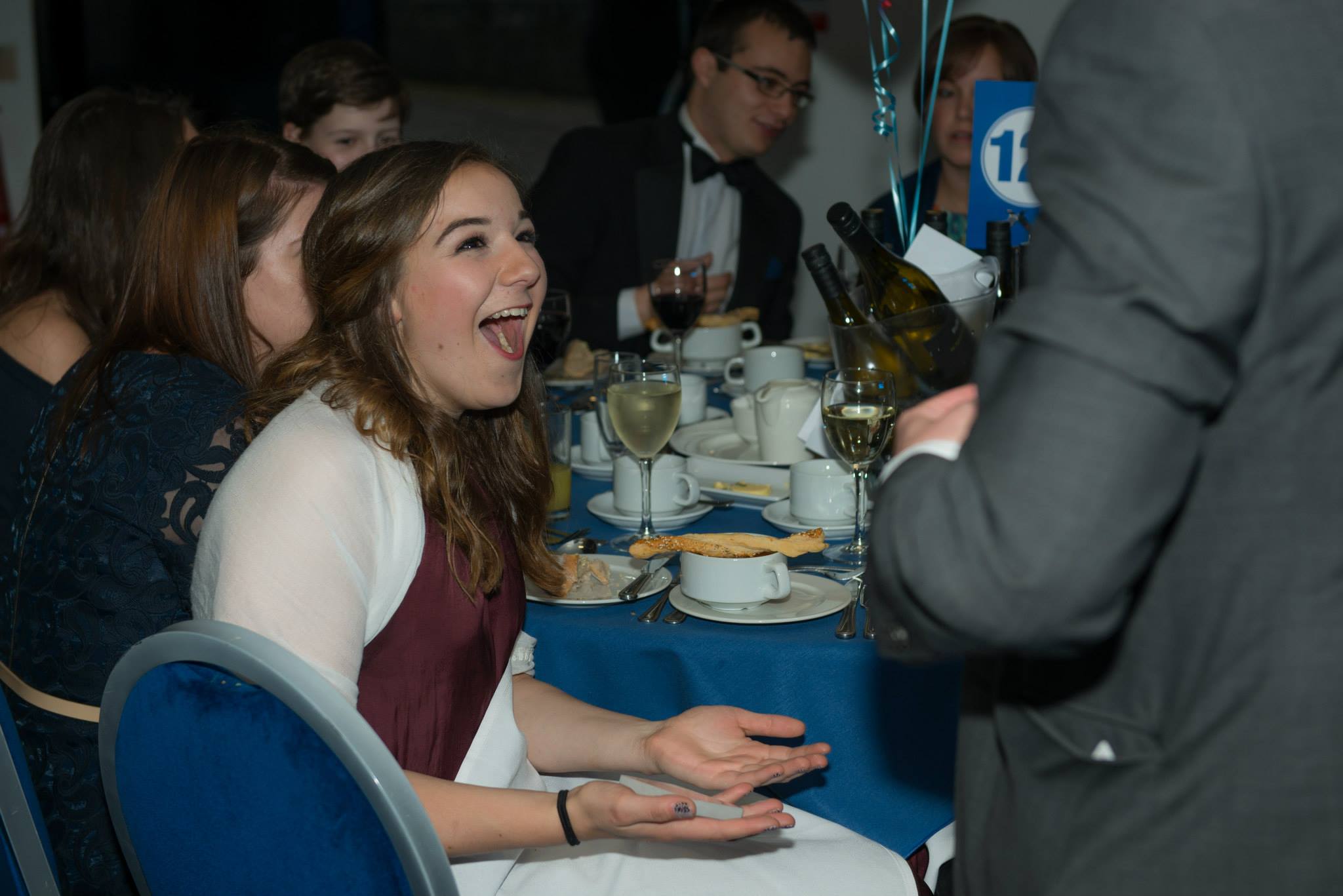 Hire A Magician Phil Taylor Amazing Table Magician Phil Taylor